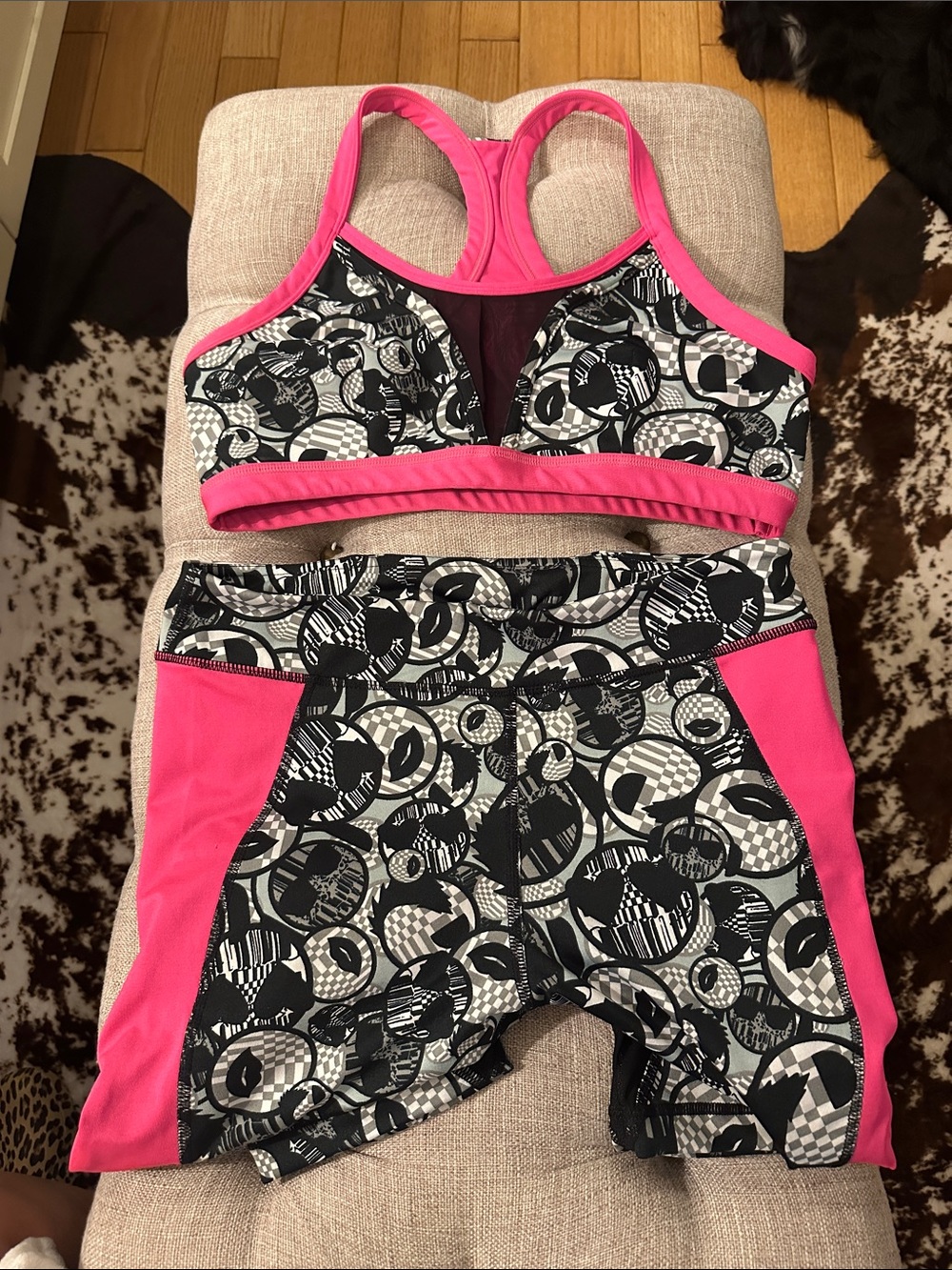 Zumba Fitness Black & Hot Pink Graphic Racerback Sports Bra